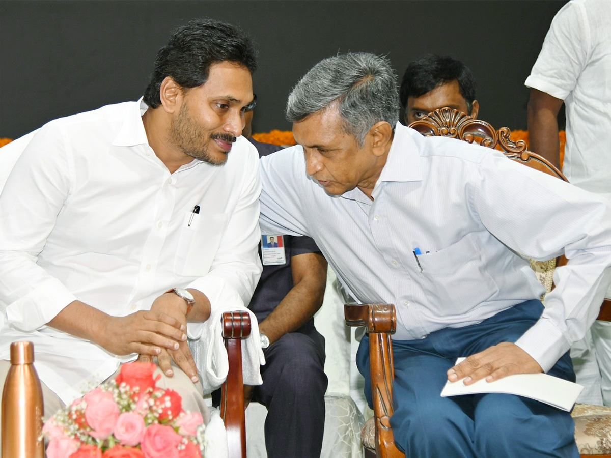 CM_20Jagan_20At_20Diamond_20Jubilee_20Celebrations_20of_20APCOB_20photos_14.jpg 15