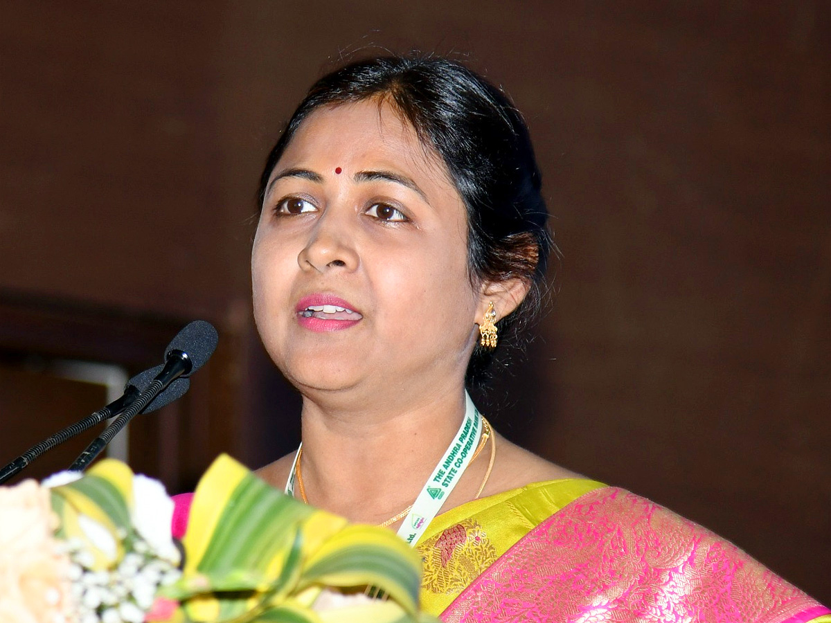 CM_20Jagan_20At_20Diamond_20Jubilee_20Celebrations_20of_20APCOB_20photos_6.jpg 7