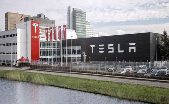 tesla-new-office-rent-rs-11_20lakh.jpg