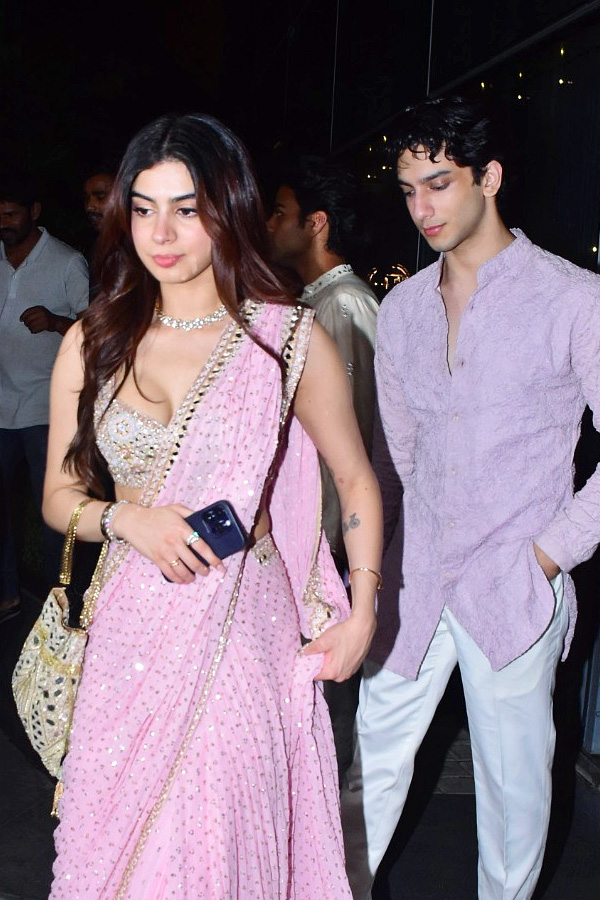 Anurag_20Kashyaps_20daughter_20Aaliyah_20Kashyap_20hosts_20her_20engagement_20party_20Photos_13.jpg 4