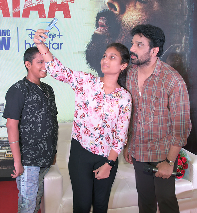 JD_20Chakravarthy_20in_20Visakhapatnam_20Pics-5.jpg 5