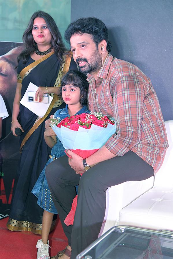 JD_20Chakravarthy_20in_20Visakhapatnam_20Pics-6.jpg 6