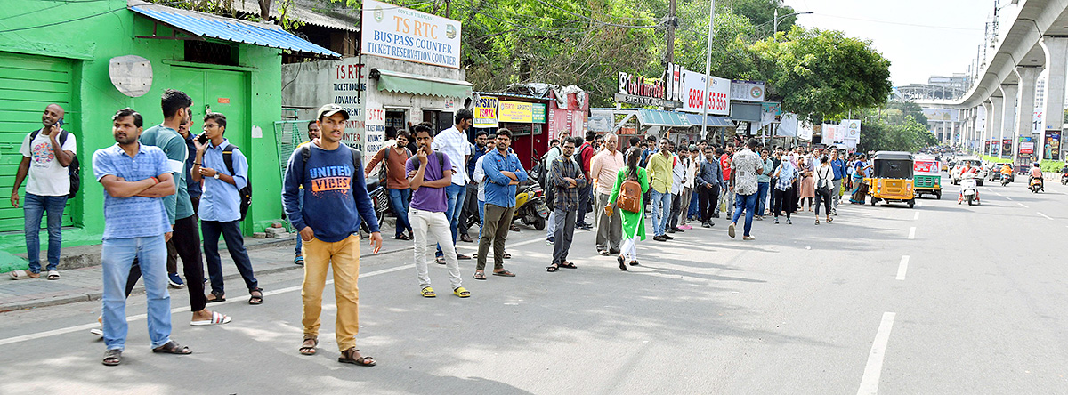 Telangana_20Tsrtc_20Bandh_20Telangana_20State_20Wide_20Updates-10.jpg 9
