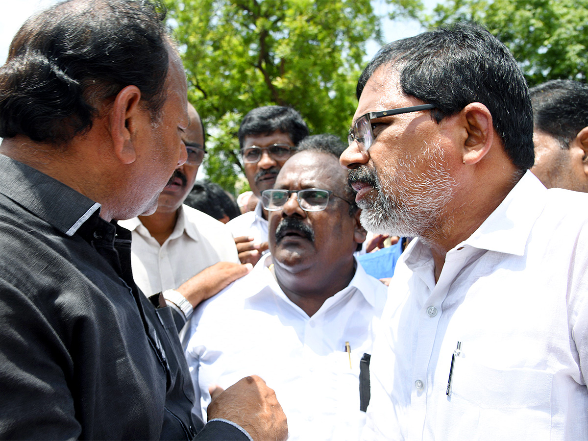 Telangana_20Tsrtc_20Bandh_20Telangana_20State_20Wide_20Updates-14.jpg 13