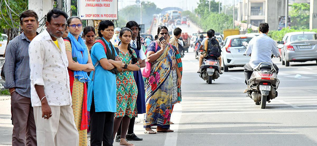 Telangana_20Tsrtc_20Bandh_20Telangana_20State_20Wide_20Updates-4.jpg 4