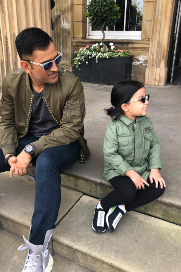 dhoni-daughter.jpg 7