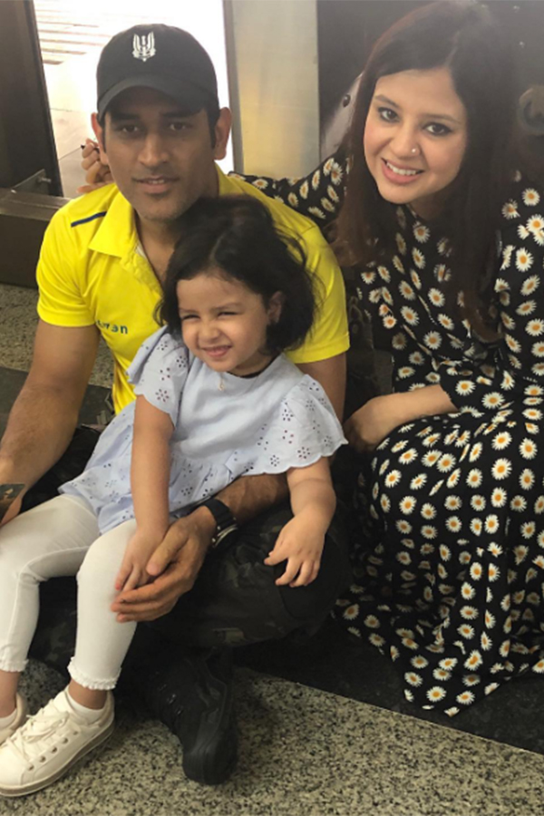 sakshi-dhoni-ziva-singh.jpg 5