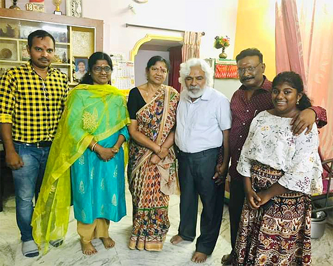 Popular_20Singer_20Gaddar_20Rare_20Photos-19.jpg 19