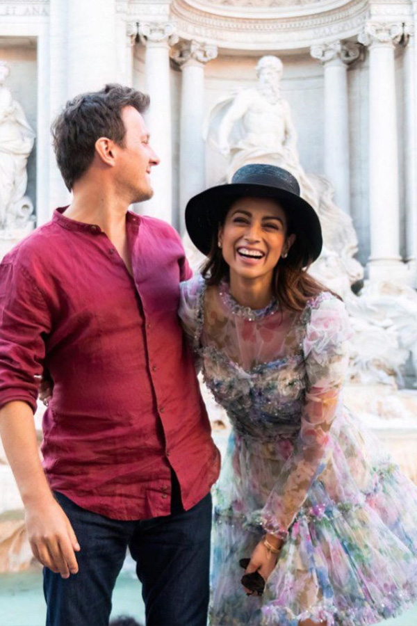 Shriya_20Saran_20shares_20romantic_20pictures_20with_20her_20husband_20from_20Rome_20Photos_13.jpg 14
