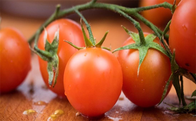 tomato.jpg