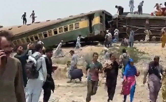 trainaccident_pak.jpg