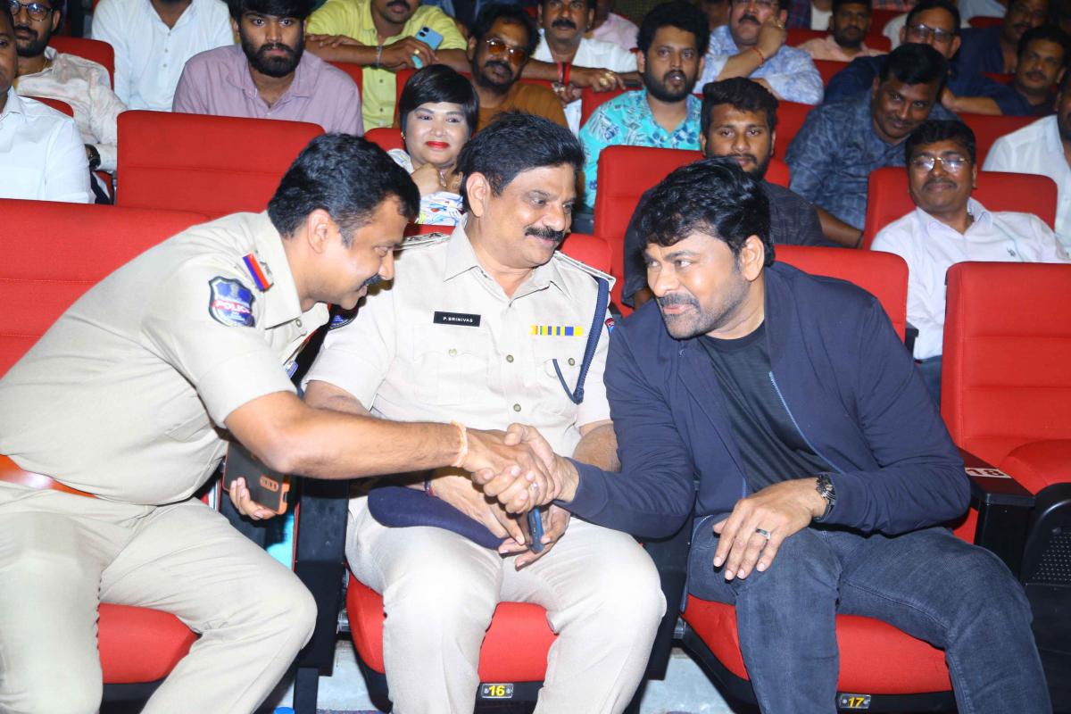 police-chiranjeevi.jpg 53
