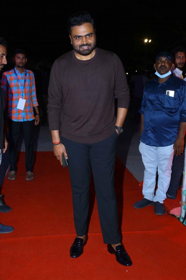 vamshipaidipally.jpg 8