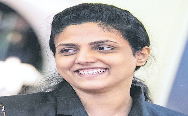 HARIKA-SMILES-33.jpg