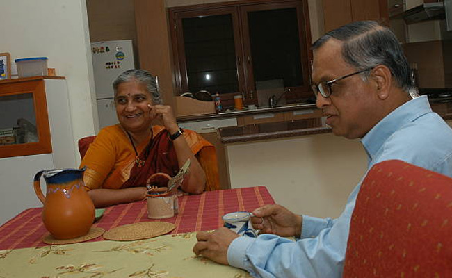 Infosys_20chairperson_20sudha_20murthy_20photos_16.jpg 17