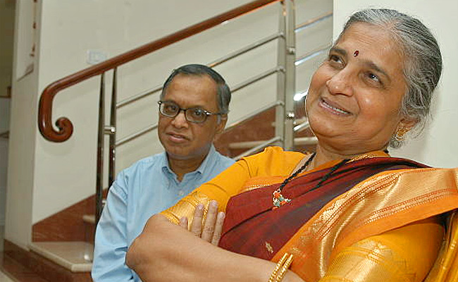 Infosys_20chairperson_20sudha_20murthy_20photos_17.jpg 18