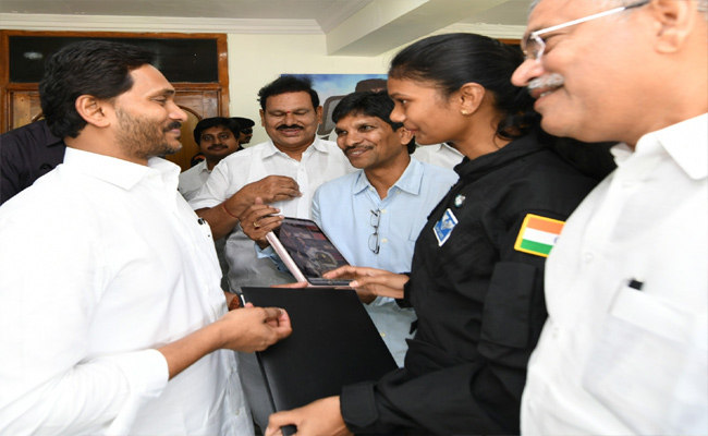cm-jagan2.jpg