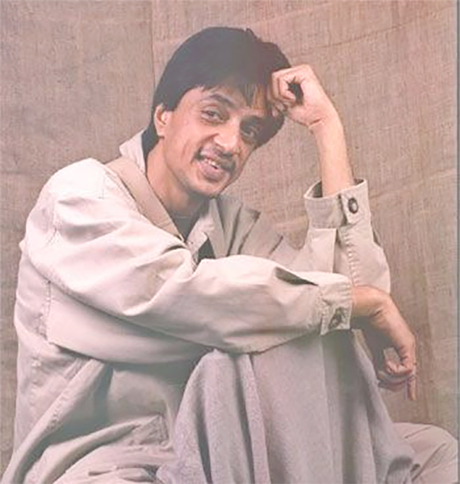 Versatile_20actor_20Raghuvaran_20Old_20Rare_20Photos-20.jpg 19