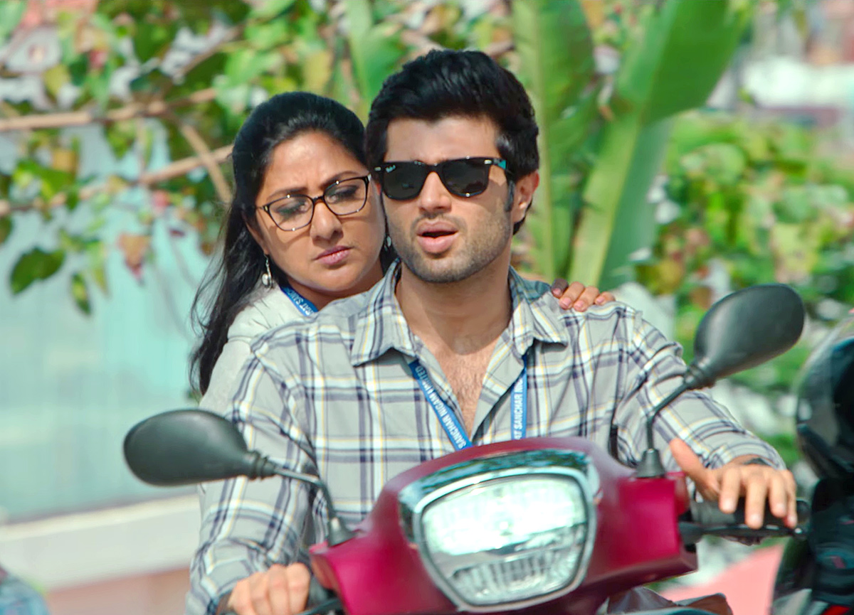 Vijay_20Devarakonda_20Samantha_20Kushi_20movie_20HD_20Stills-10.jpg 9