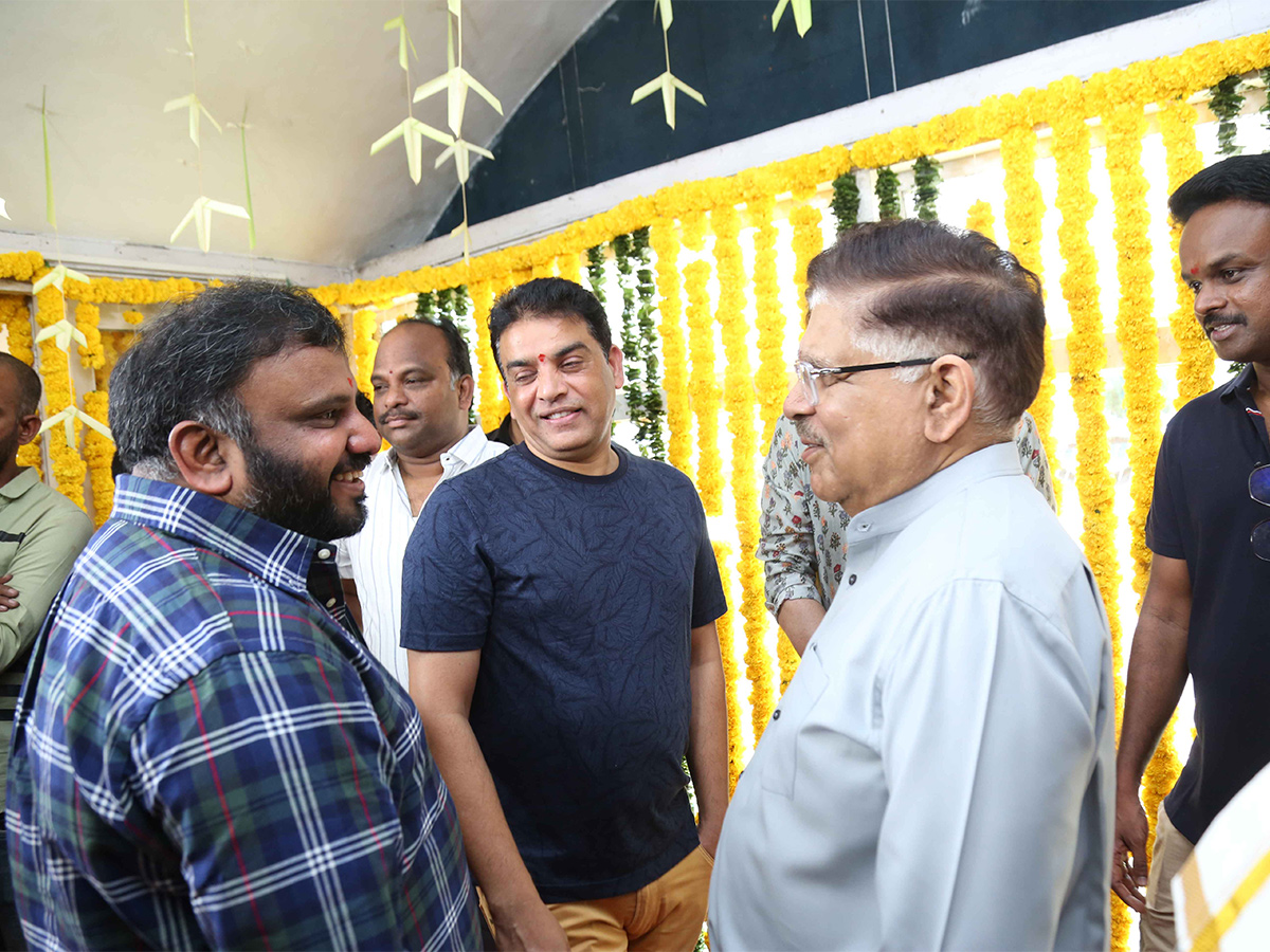 Bommarillu_20Bhaskar_20Siddhu_20Jonnalagadda_20new_20movie_20launched-19.jpg 17