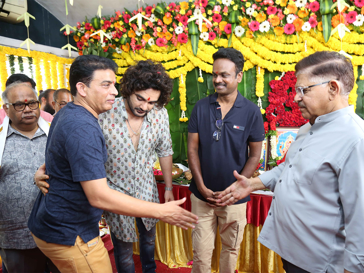Bommarillu_20Bhaskar_20Siddhu_20Jonnalagadda_20new_20movie_20launched-4.jpg 4