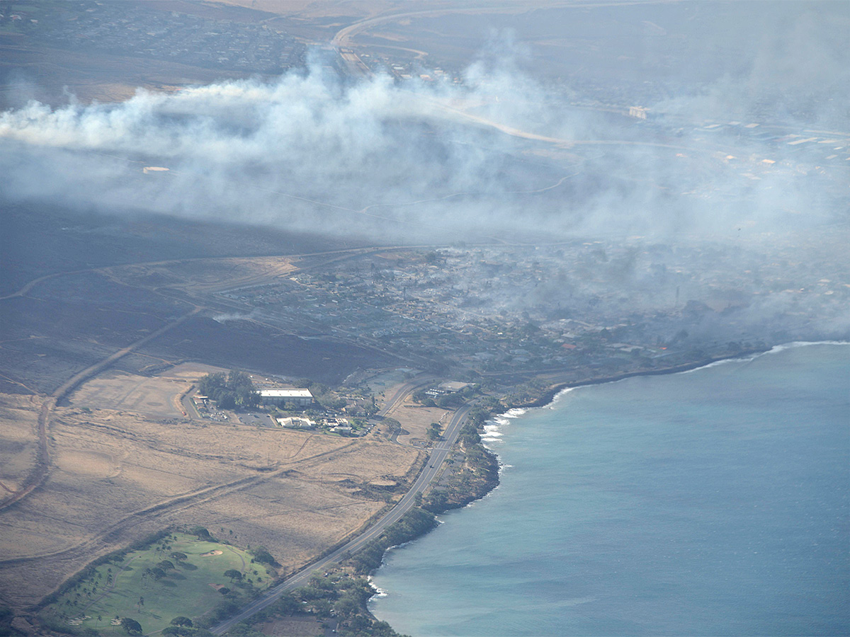 Dozens_20killed_20as_20wildfires_20ravage_20Hawaii_20island_20of_20Maui-29.jpg 25