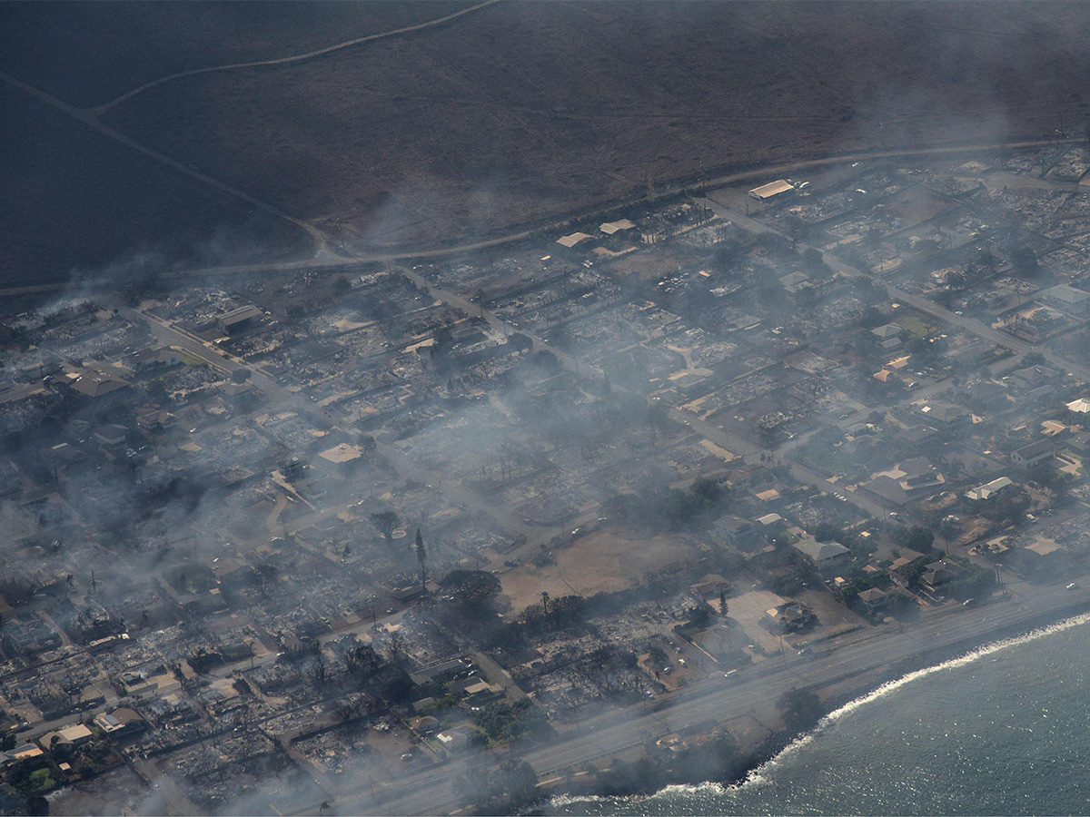 Dozens_20killed_20as_20wildfires_20ravage_20Hawaii_20island_20of_20Maui-30.jpg 26