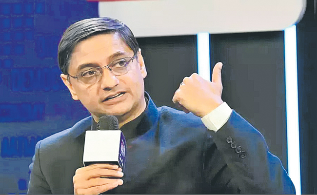 SANJEEV-SANYAL.jpg