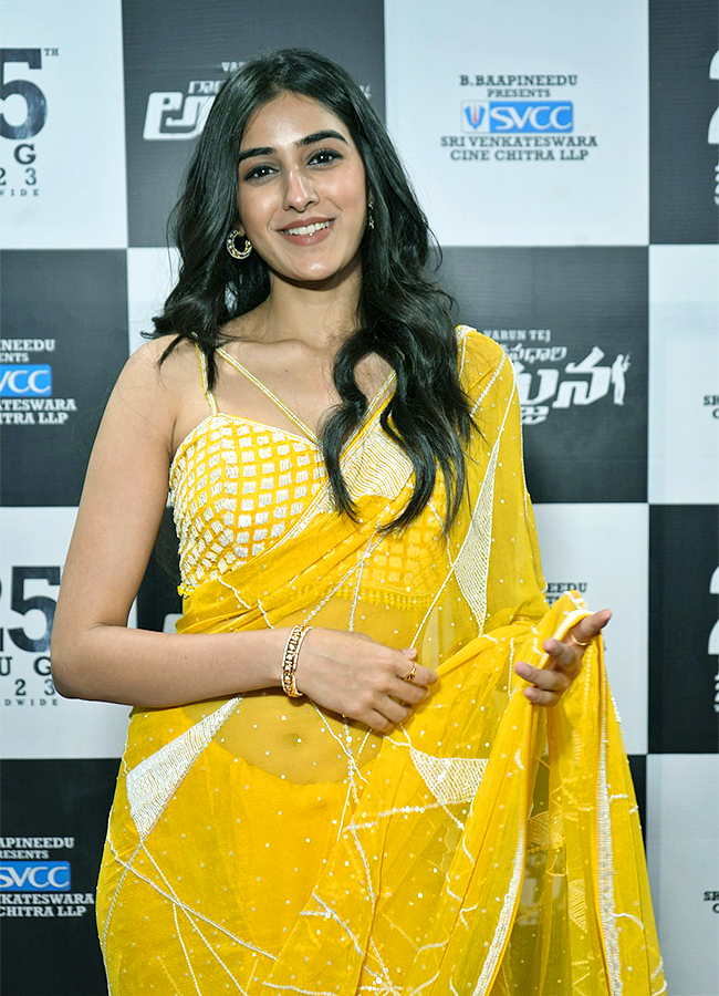 Actress_20Sakshi_20Vaidya_20Pics-5.jpg 5