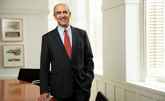 Srikant-Datar-Harvard-CEO.jpg 4