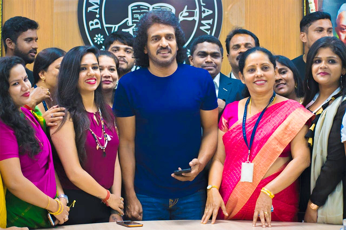 Rare_20And_20Unseen_20Photos_20Of_20Upendra_20-10.jpg 10