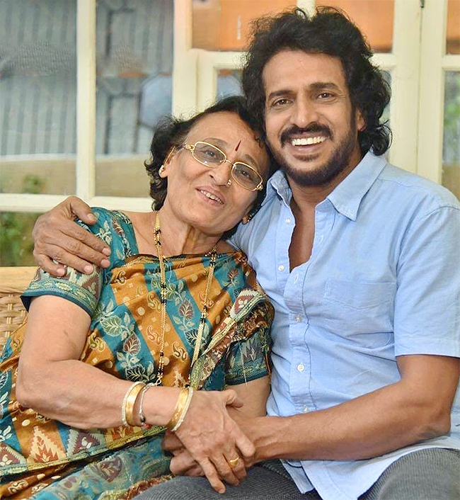 Rare_20And_20Unseen_20Photos_20Of_20Upendra_20-19.jpg 19