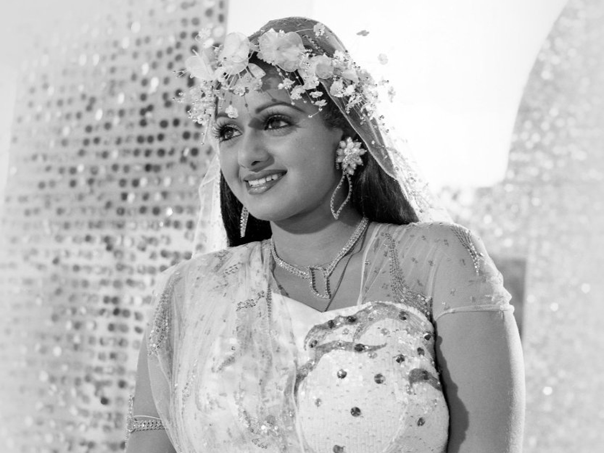 happy_20birthday_20sridevi_12.jpg 13