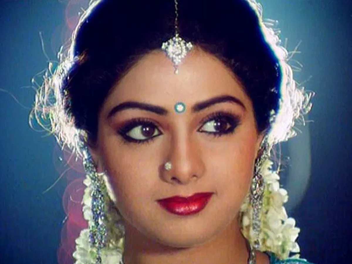 happy_20birthday_20sridevi_3.jpg 4