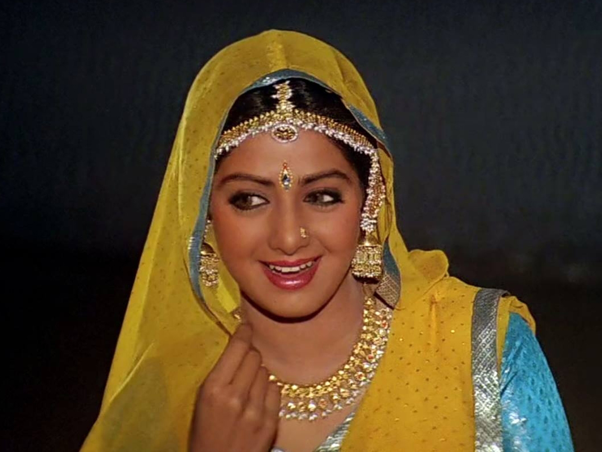 happy_20birthday_20sridevi_6.jpg 7