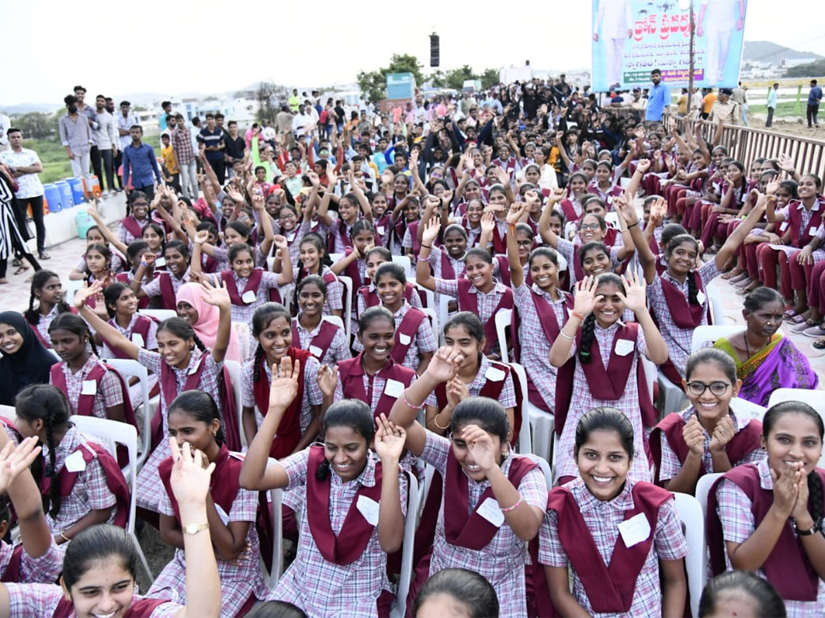 Drone_20Show_20In_20Mahaboobnagar_20Photos-3.jpg 3