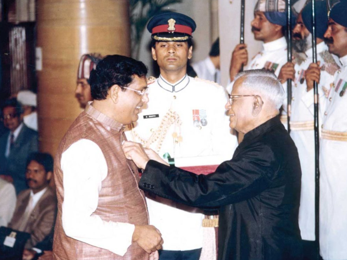 1991-padmabhushan.jpg 14