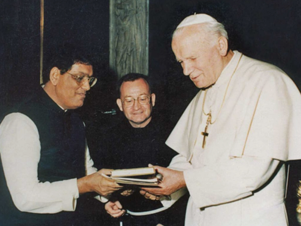 1992-pathak.jpg 15