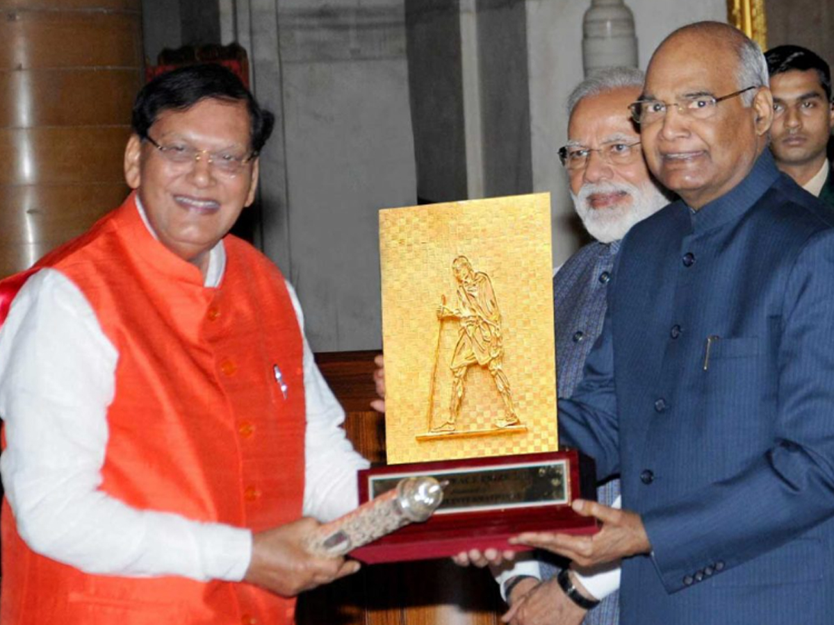 bindeshwar-pathak-Swachh-Bharat-Abhiyan.jpg 19
