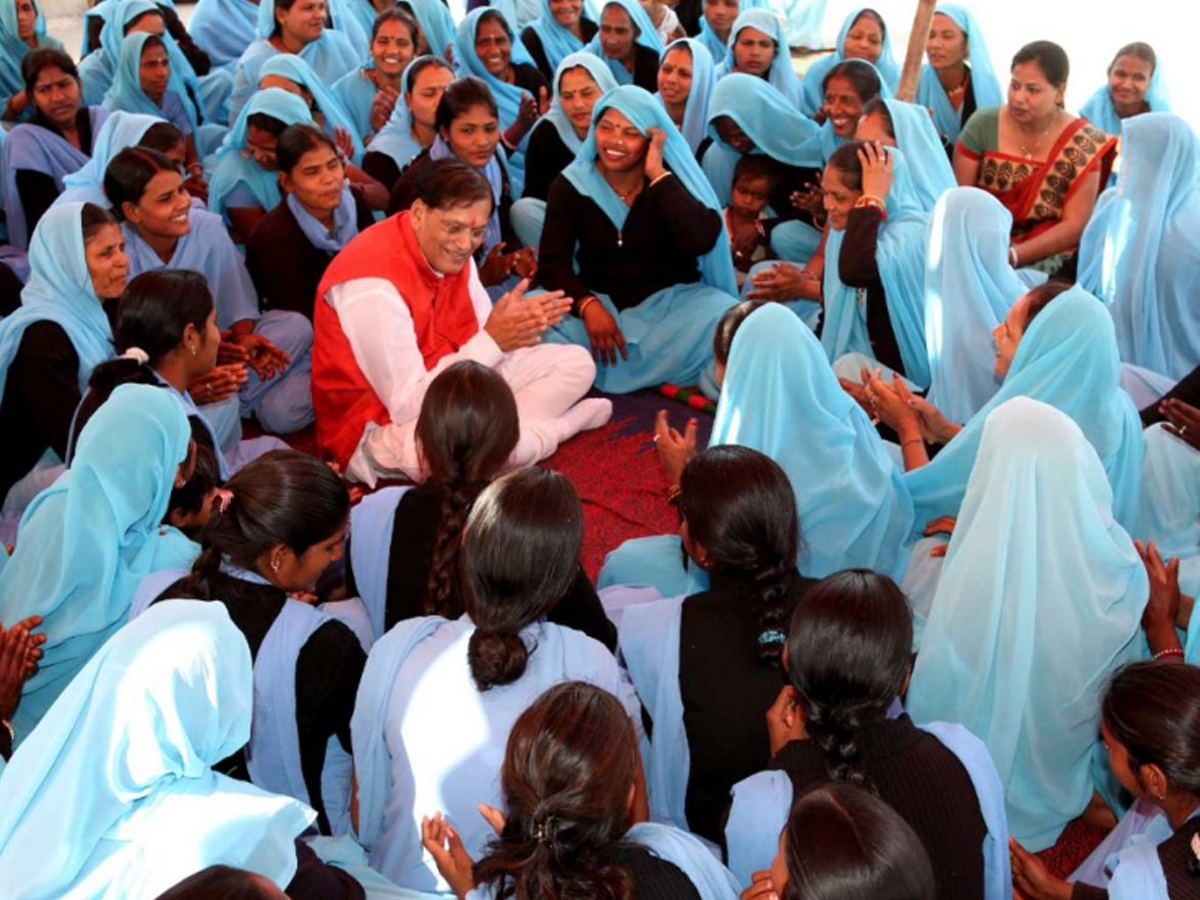 bindeshwar-pathak-rightsofwomen.jpg 16