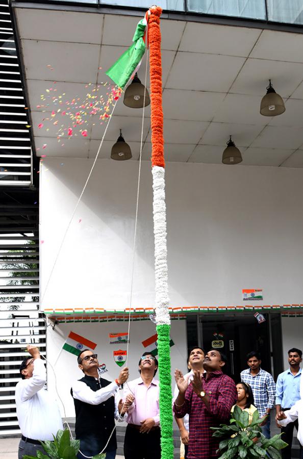 independence_20day_20celebration_20in_20sakshi_20office_20hyderabad-10.jpg 10