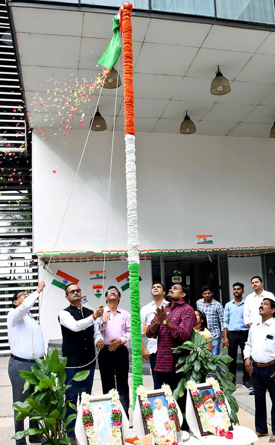 independence_20day_20celebration_20in_20sakshi_20office_20hyderabad-25.jpg 25