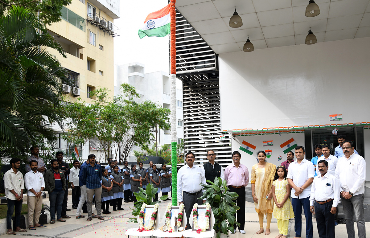 independence_20day_20celebration_20in_20sakshi_20office_20hyderabad-8.jpg 8