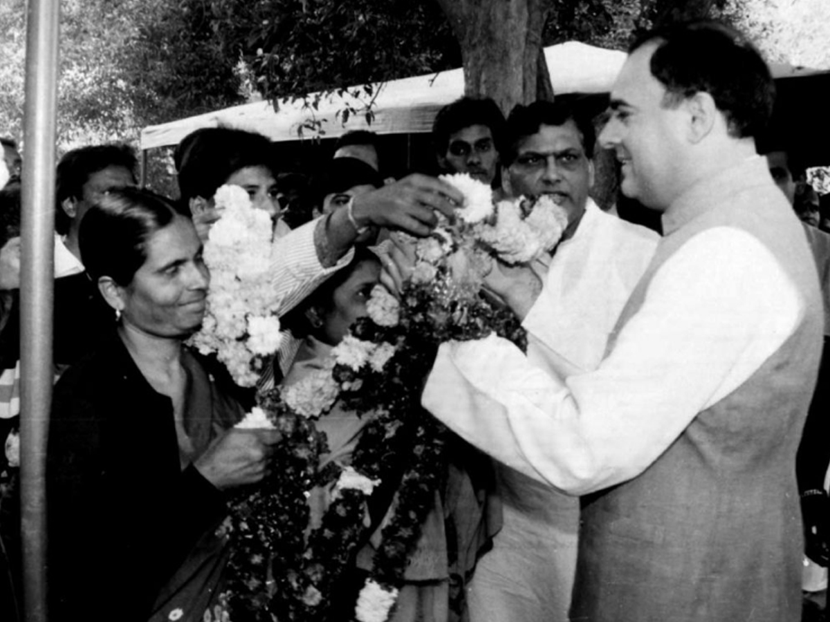 rajiv-gandhi.jpg 1