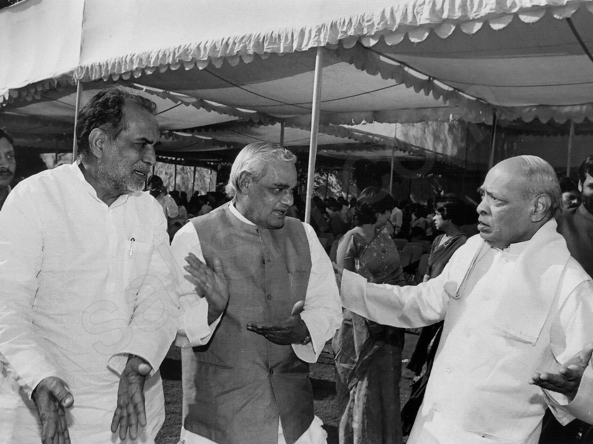Former_20PM_20Atal_20Bihari_20Vajpayee_20Rare_20Photos-4.jpg 4