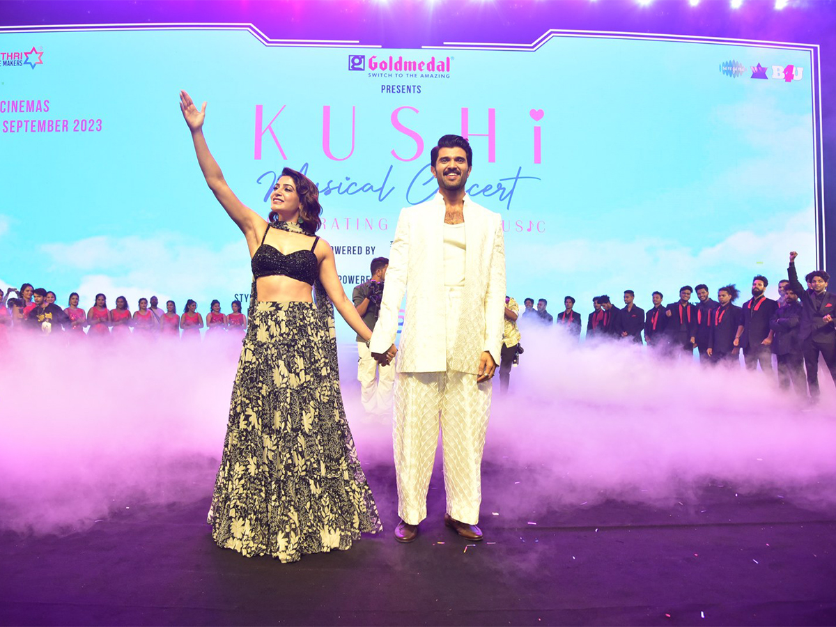 KUSHI_20Musical_20Concert_20LIVE-11.jpg 11