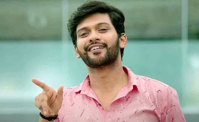 Naveen-polishetty--.jpg