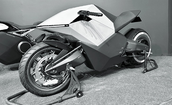 Ola_20New_20concepts_20electric_20bikes_20photos_20check_20here_20Photos_7.jpg 8