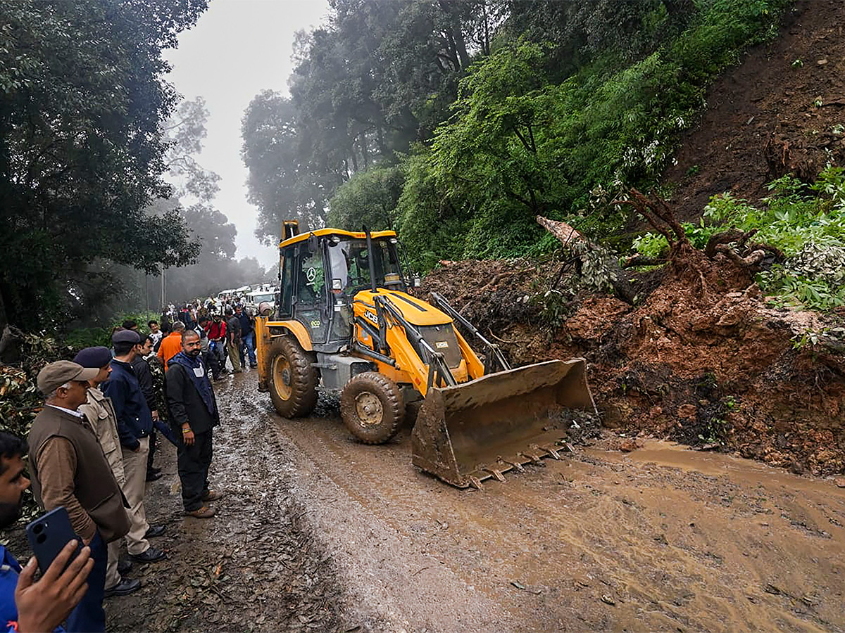 heavy_20rains_20in_20himachal_20pradesh-12.jpg 10