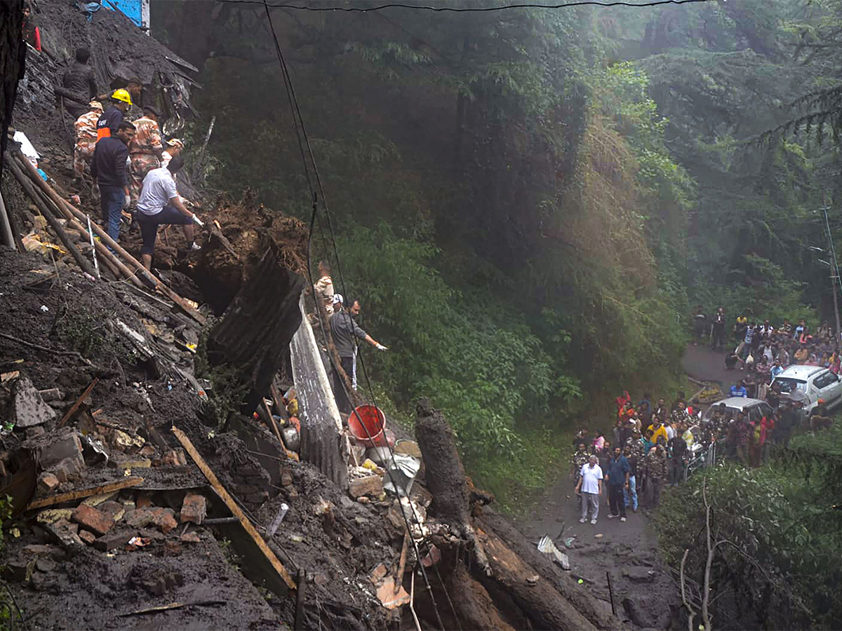 heavy_20rains_20in_20himachal_20pradesh-20.jpg 18